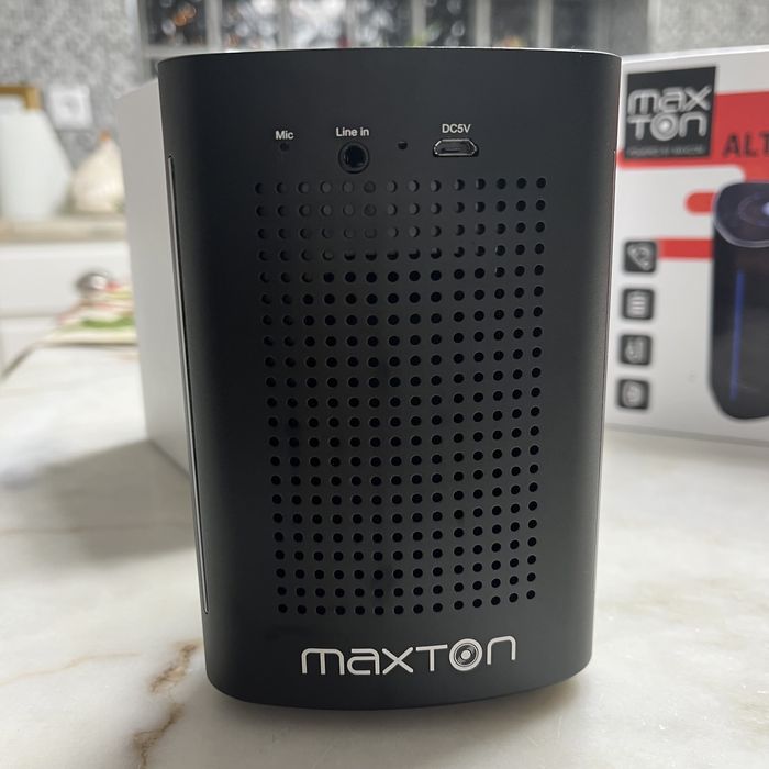 Coluna Maxton Altar MX300 preta