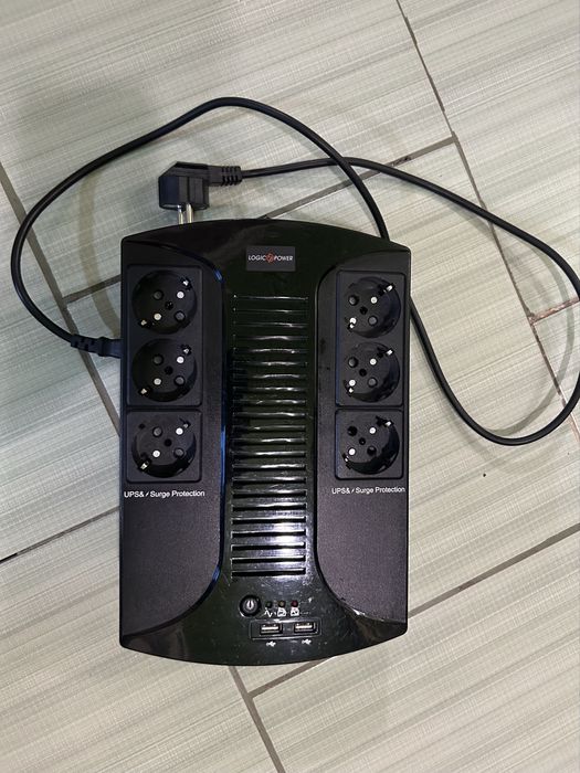 Джерело безперебійного живлення