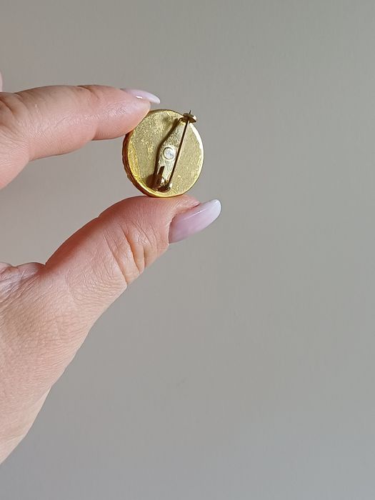 Okrągła brosza broszka vintage retro stara przypinka pod kołnierzyk