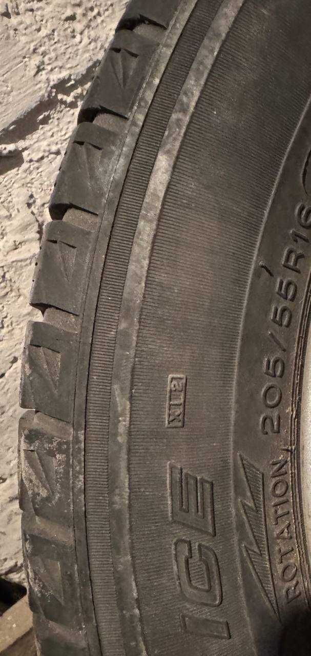 Felgi aluminiowe R16 ford z oponami zimowymi MICHELIN X-ICE  --- 2szt.