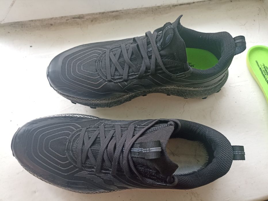 Бігові кроссовки Saucony Endorphin Trail
