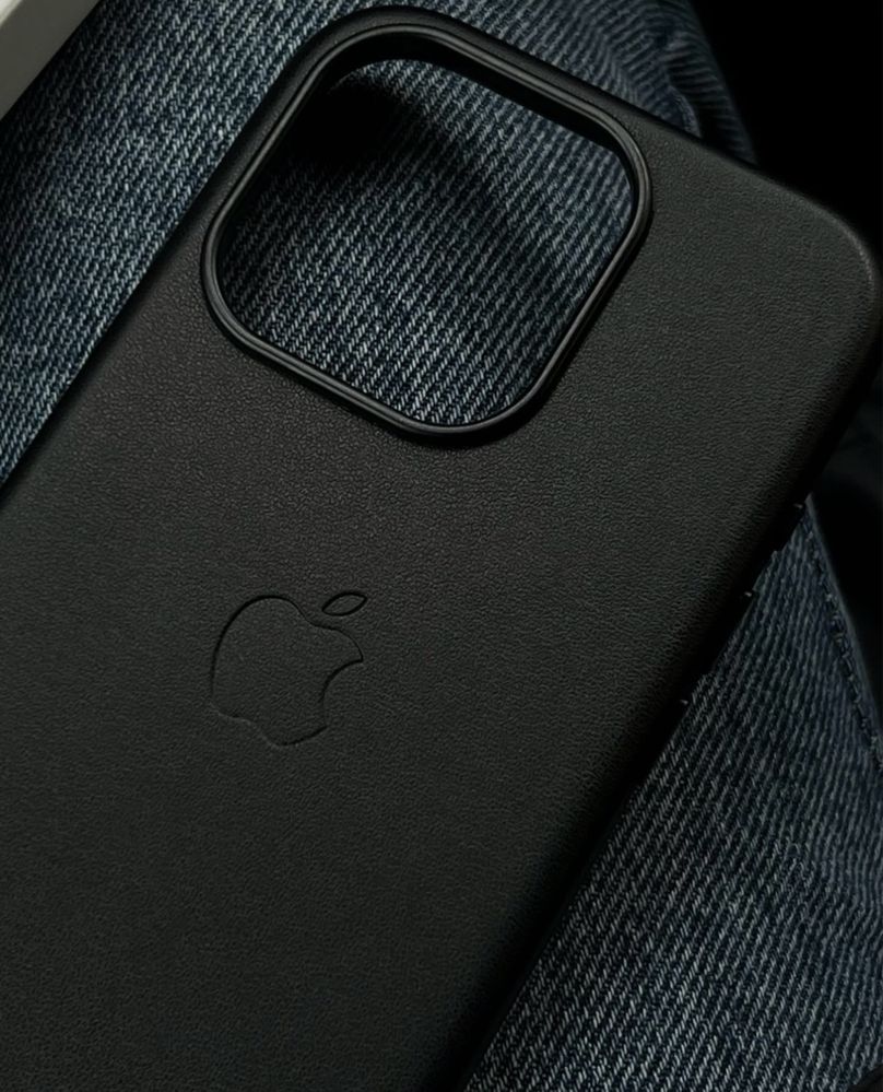 Чохли на iPhone 15/13/8