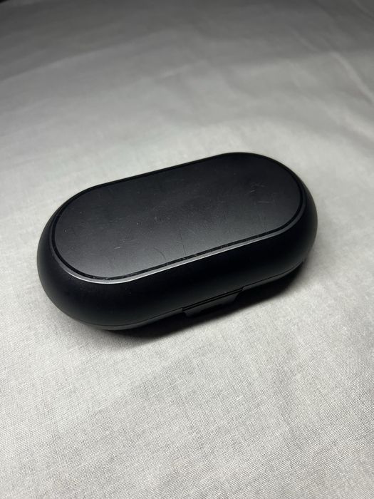 Бездротові петличні мікрофони з зарядним кейсом