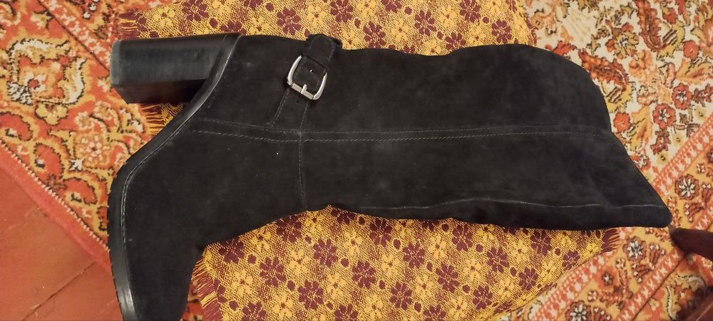 Взуття з натуральної замші