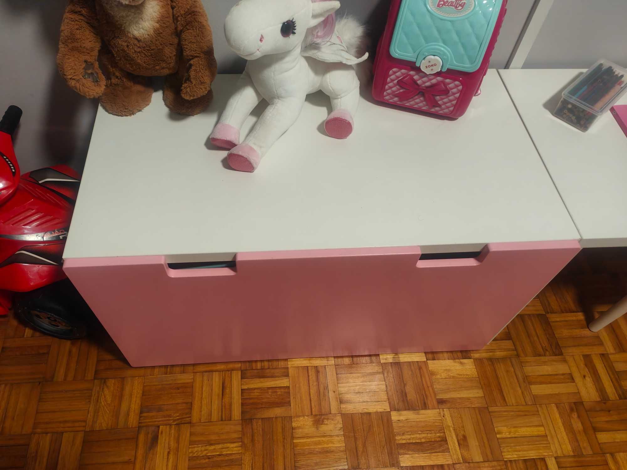 Baú de brinquedos rosa