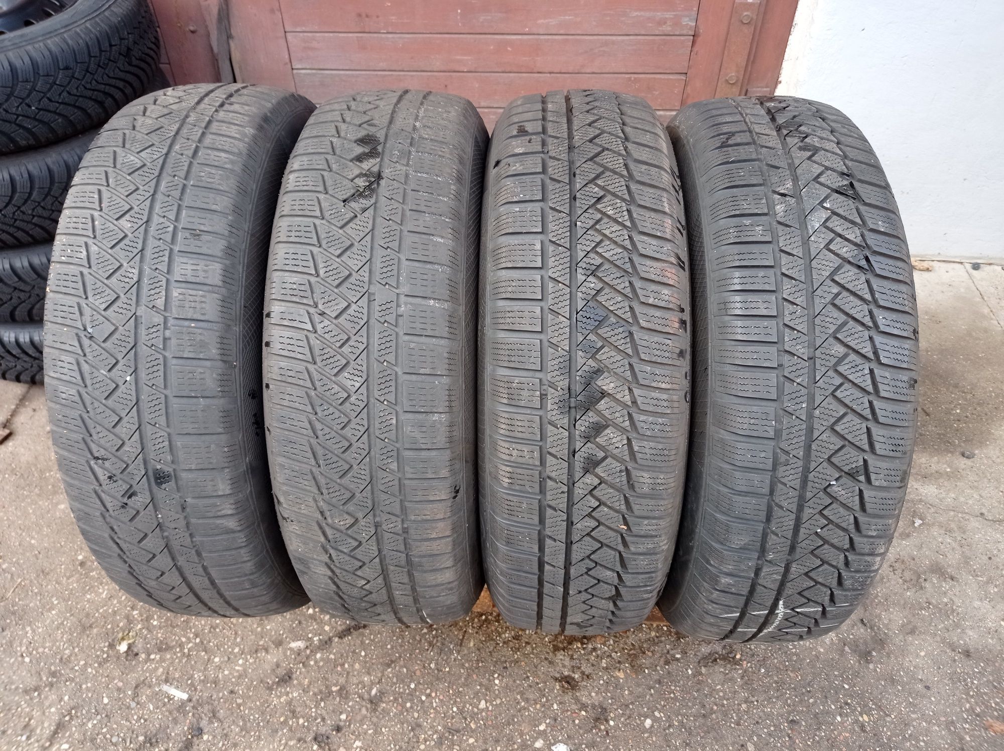 Vw Skoda Felgi stalowe 6,5Jx17 5x112 z oponami zimowymi 215/65R17