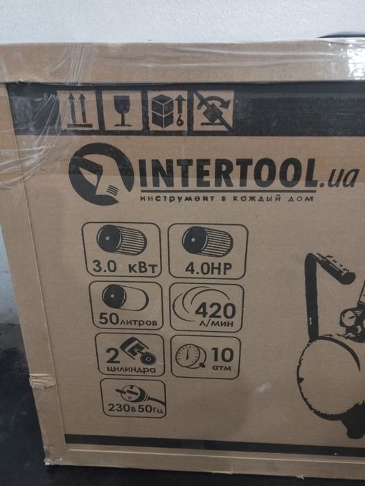 Компресор Intertool 50л., 220в., 3квт., 10атм., 420л/хв.