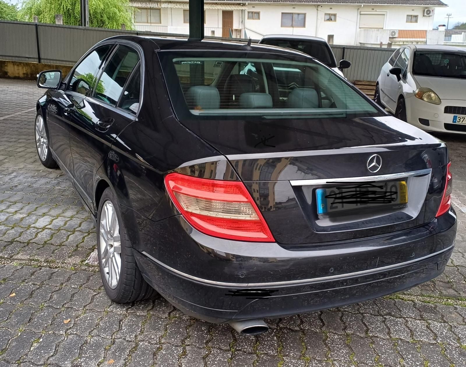 Vendo carro Mercedes mod 220