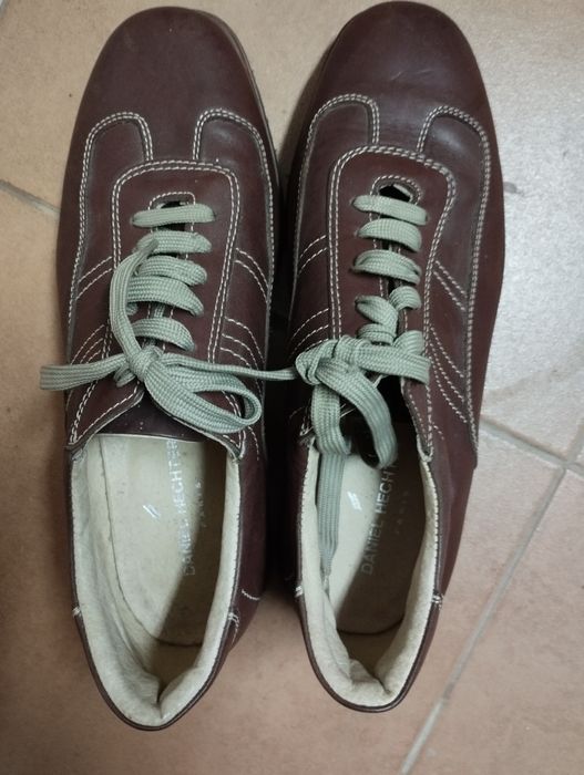 Sapatos/Tênis em pele n. 40