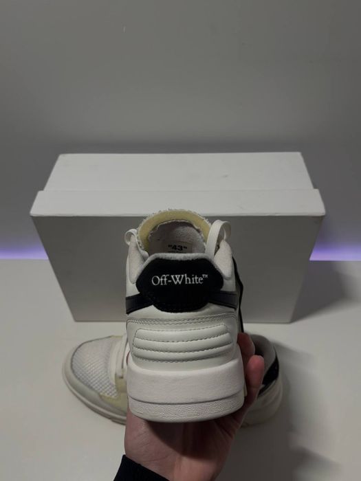 Off-White Out-Of-Office Офіси 43