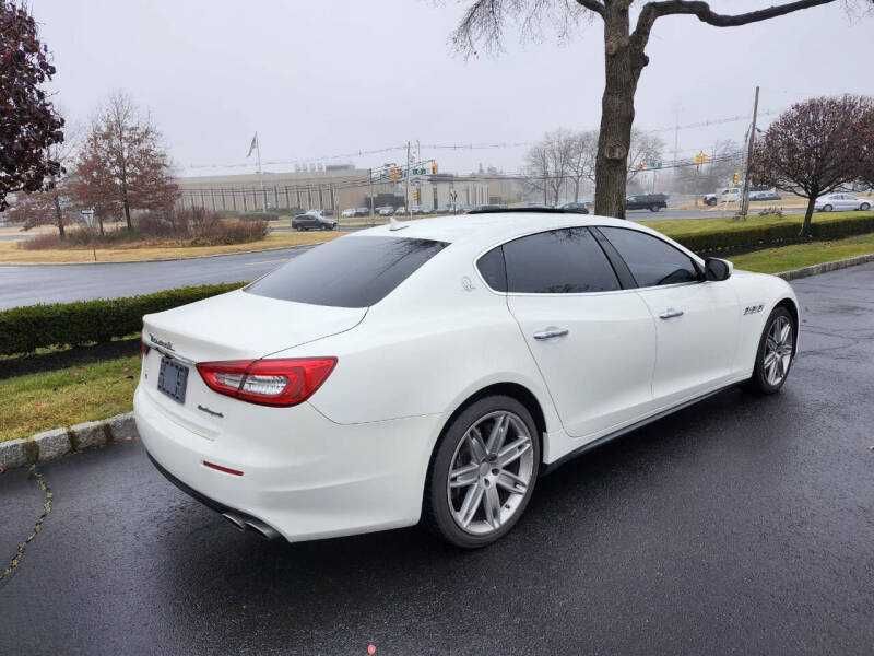 2017 Maserati Quattroporte