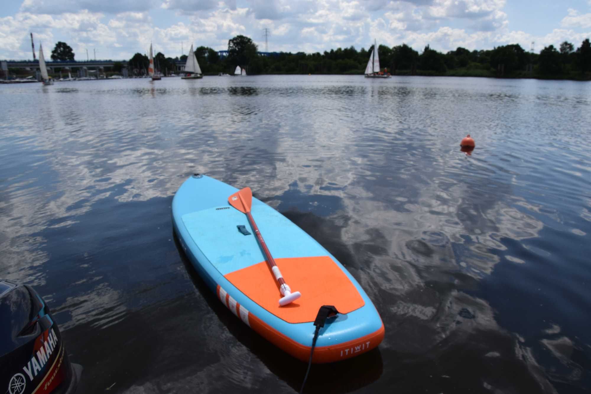 Najem domek na wodzie LEMURIA Houseboat - pływający dom bez patentu