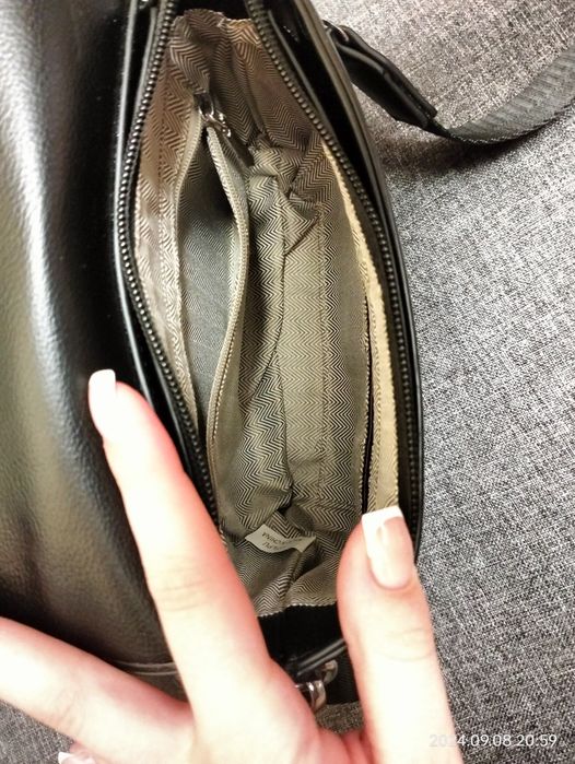 Жіноча маленька сумочка