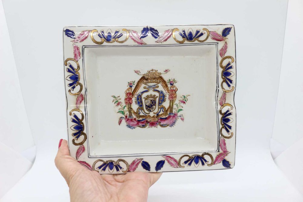Cinzeiro porcelana chinesa com brasão de Armas Mello e Castro XX