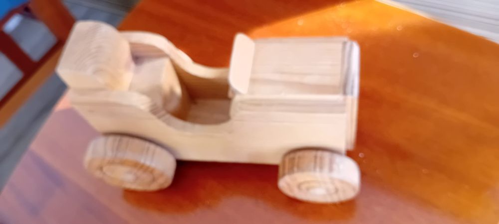 Carro de madeira - brinquedos antigos