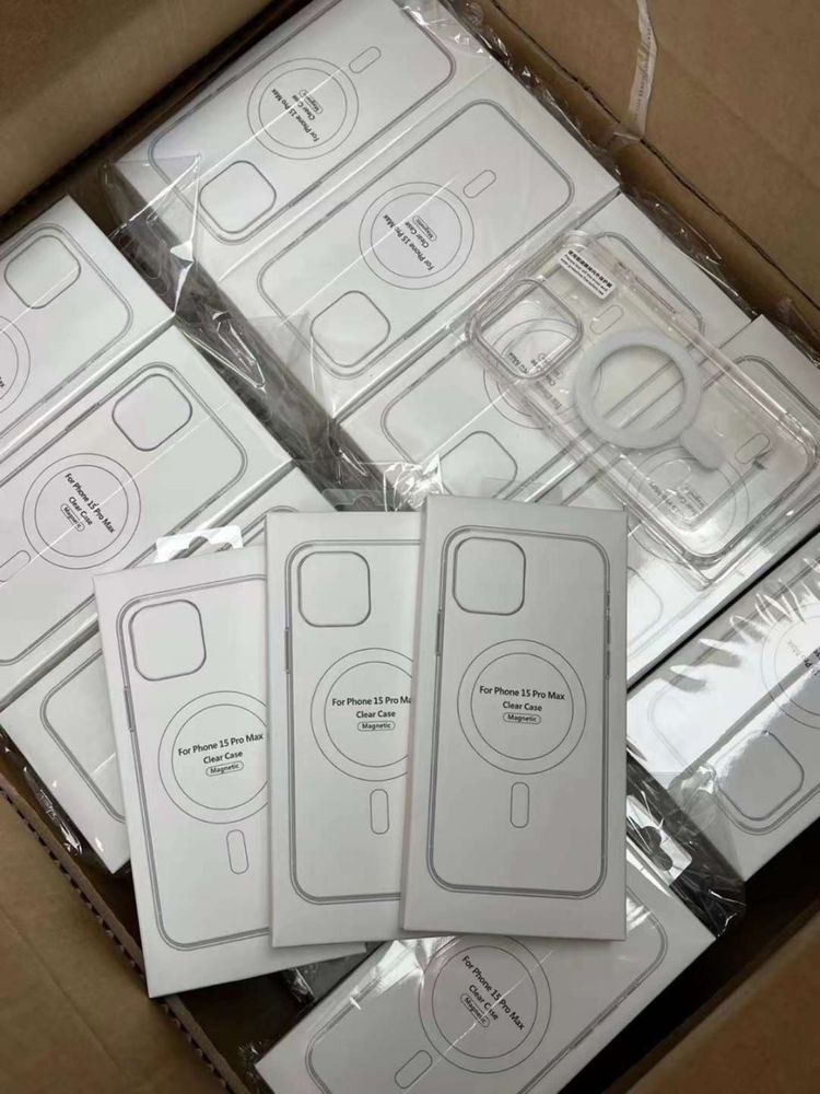 Чехол MagSafe iPhone 15/ 14/ 13 / 12 pro Max прозрачный усиленный