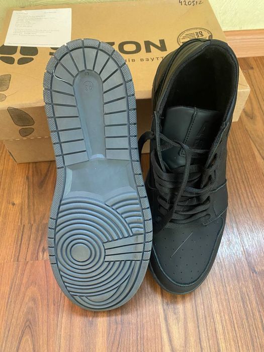 Кроссовки теплые зимние