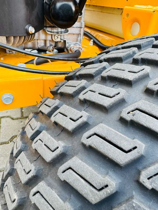 Traktorek kosiarka Cub Cadet Ultima ZT1 zero turn z USA 2022r KAWASAKI