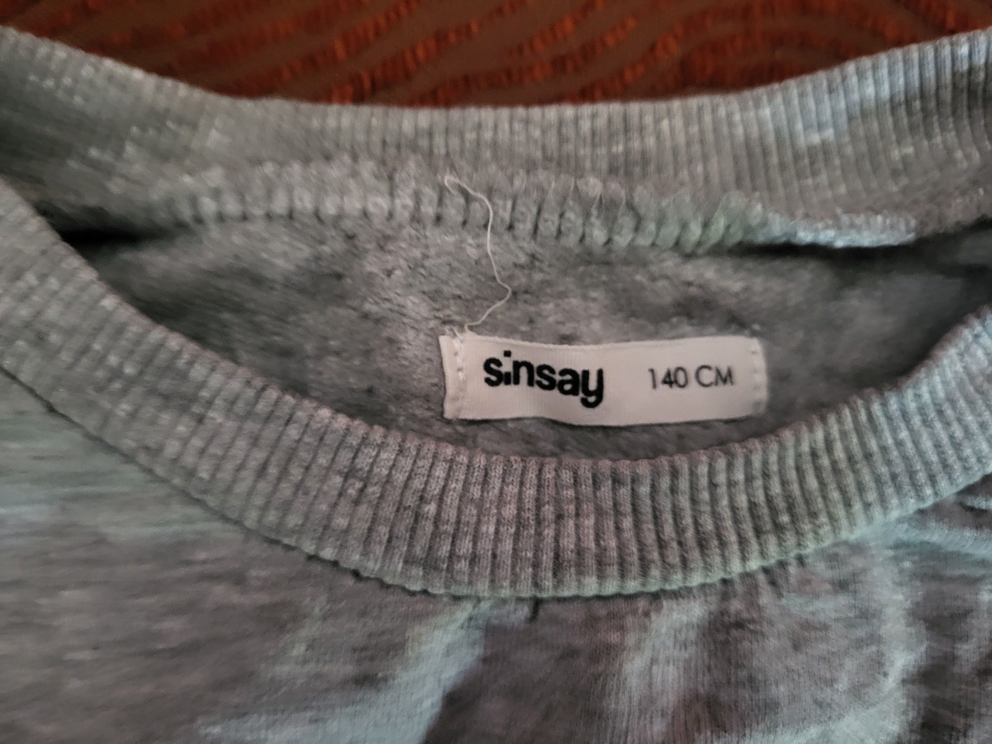 Bluza chłopięca z cekinami 134/140