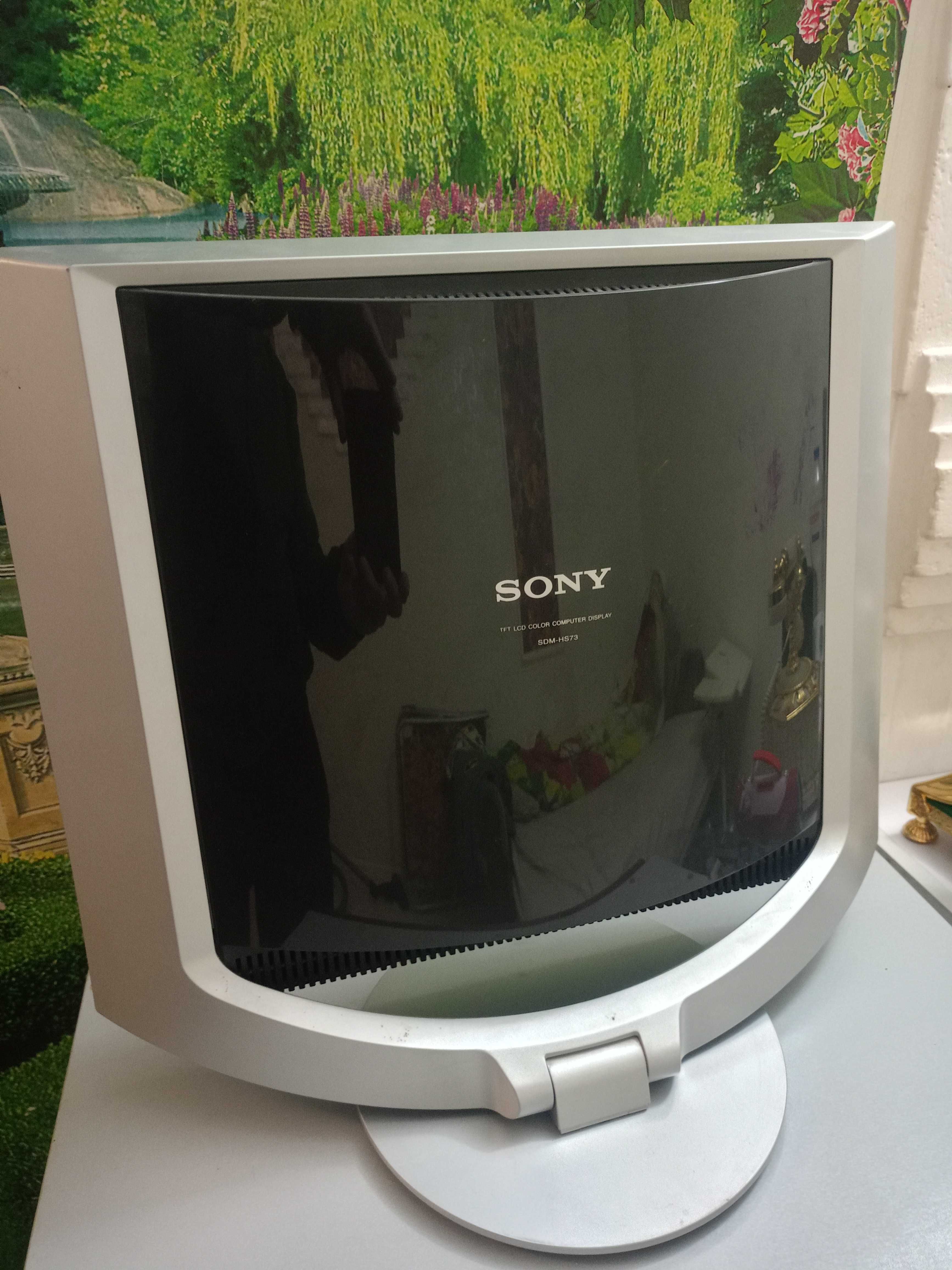 Монитор SONY sdm-hs73