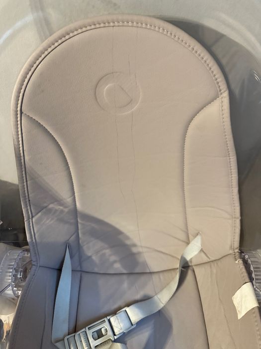 Krzesełko do karmienia Lionelo