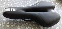Wygodne nowe siodełko rowerowe Riderace