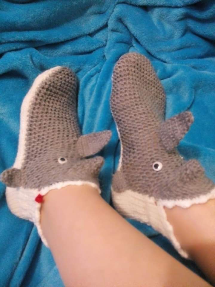 Носки-акули подарунок