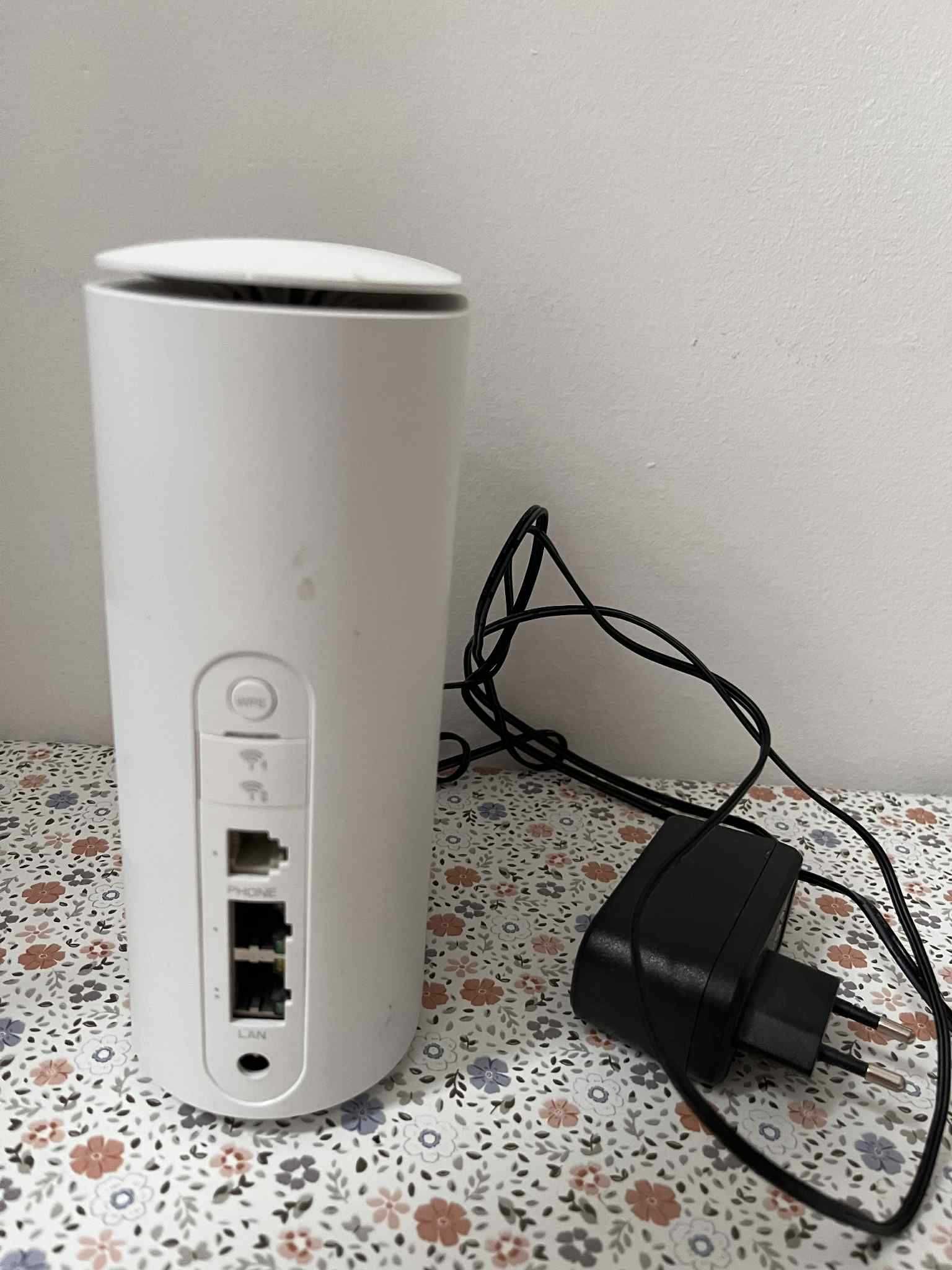 Router 5G LTE ZTE MC801A