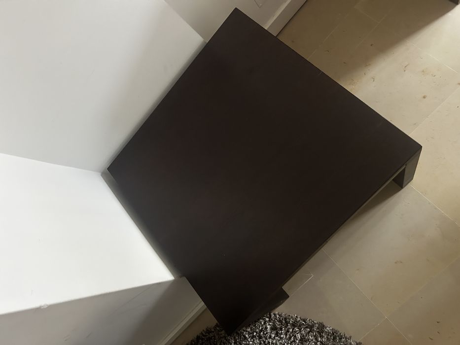 Mesa de centro de sala em madeira Wengué escura