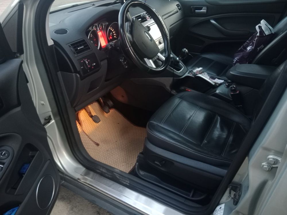 Ford Kuga titanium