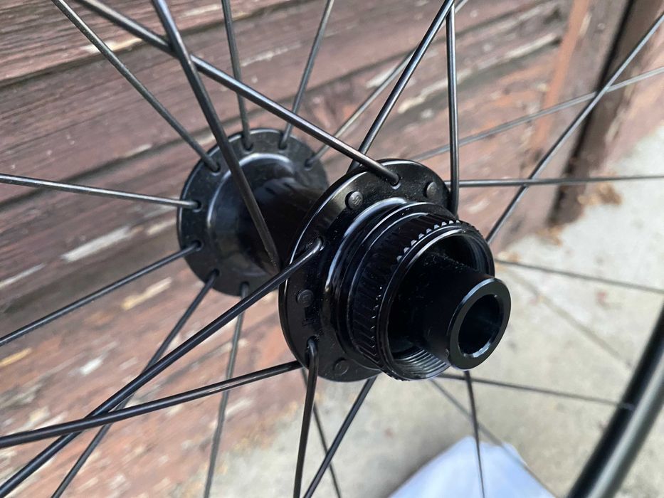 Sprzedam koła szosowe / grawelowe DT Swiss R470, 700C 28".