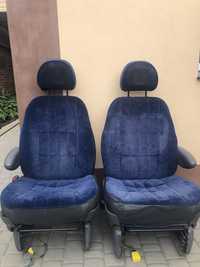 Автомобільні крісла/кресла Chrysler Voyager