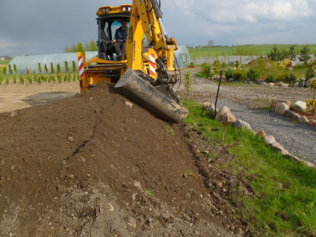 Usługi Koparko-Ładowarki JCB 4 CX Młot wyburzeniowy