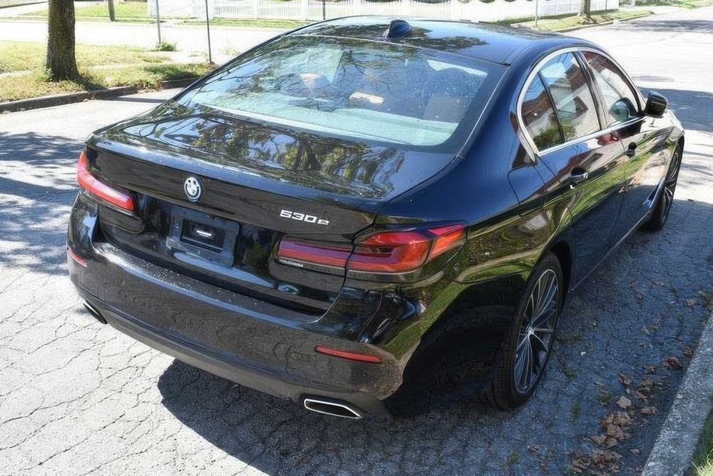 BMW 5 Series 530e Hybrid Plug-in      2023