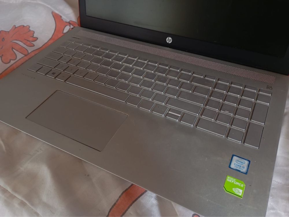 Computador de estudante HP 15-CC501 / i57200U / 16gb RAM / 256GB SSD
