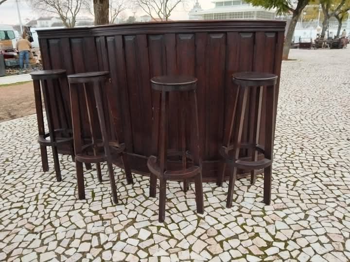 Antigo balcão de taberna