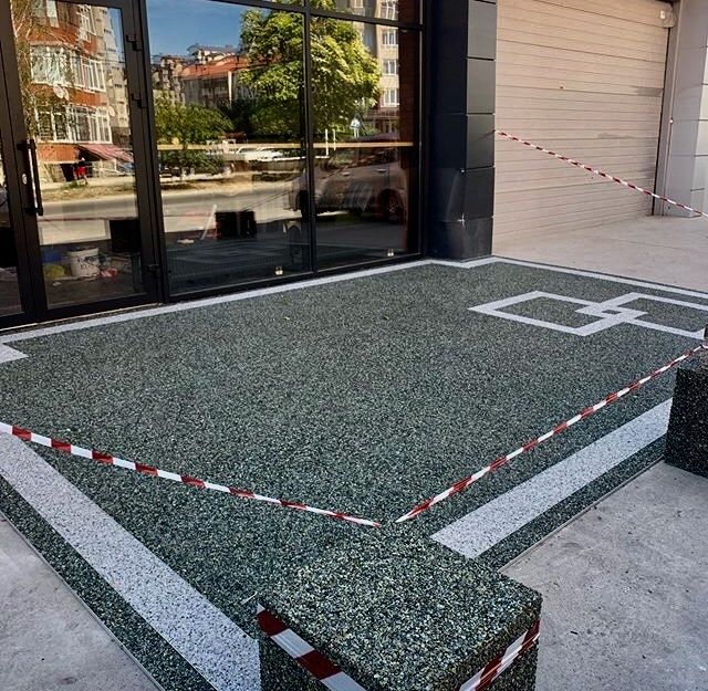 Кам'яні коври ззовні та всередині приміщень