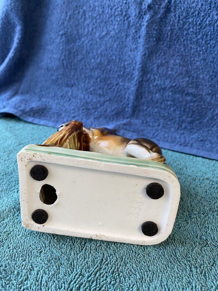 Figurka porcelanowa konia niemiecka