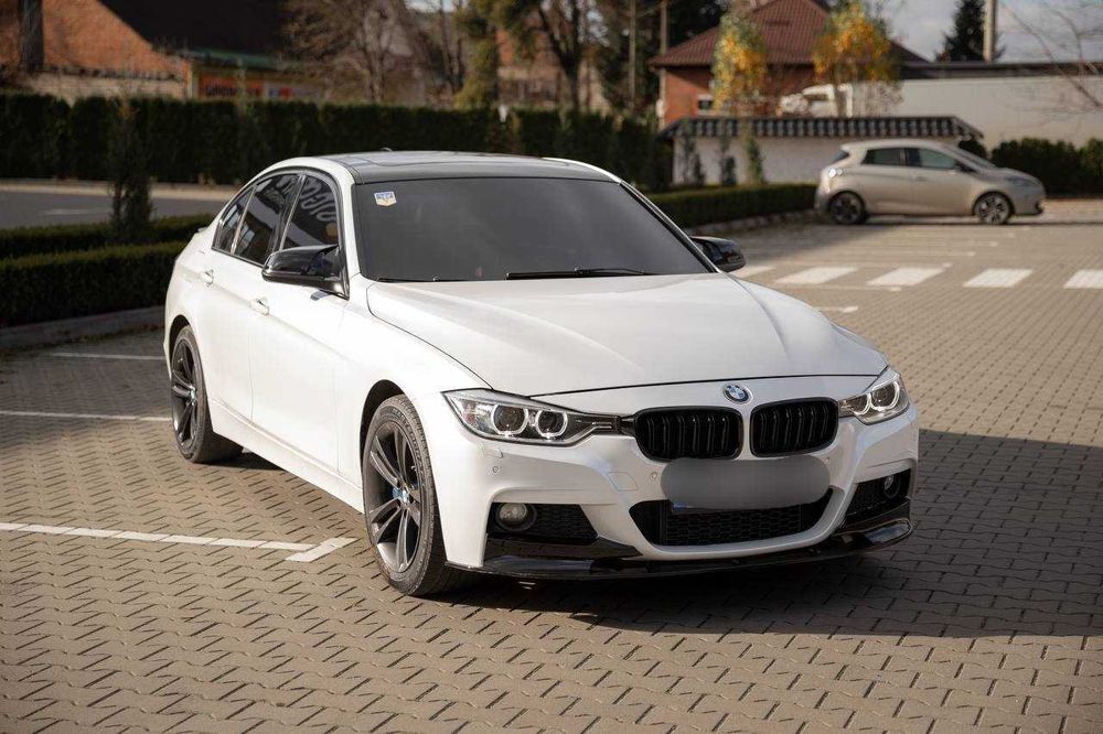 BMW 3 Series F30 2015 року 2.0 бензин 245 к.с.  Автомат ZF 8 ст.