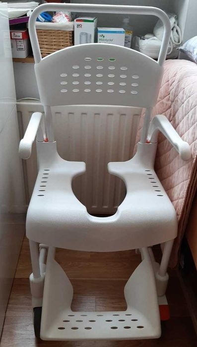 Wózek toaletowo-prysznicowy ETAC CLEAN + miękka nakładka COMFORT SEAT
