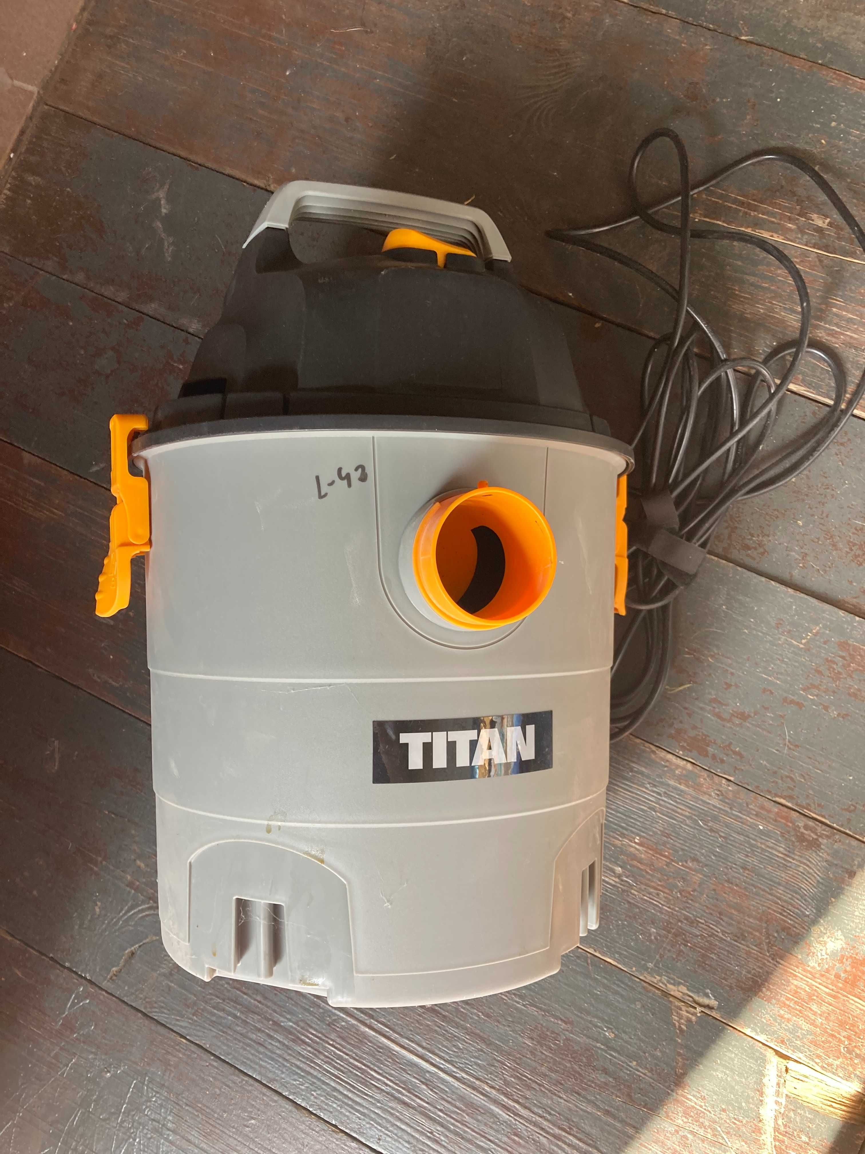 Odkurzacz przemysłowy Titan TTB774VAC 1300W