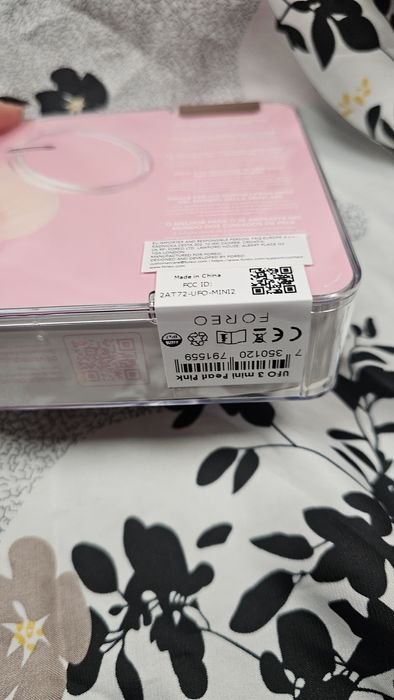 Foreo UFO 3 mini  urządzenie do pielęgnacji twarzy
