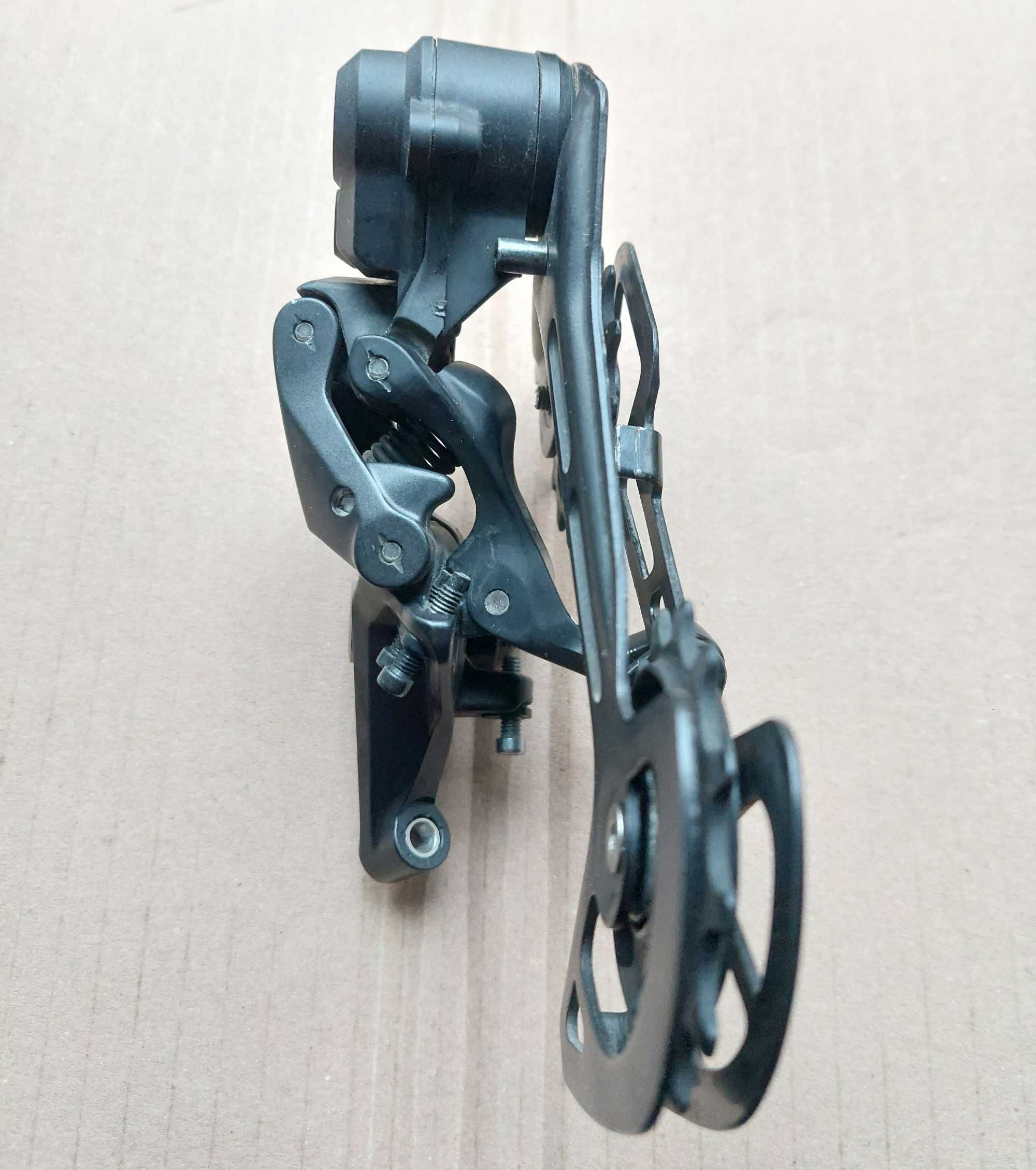 Задній перемикач Shimano Deore RD-M5100 Shadow+,перекидка,mtb.
