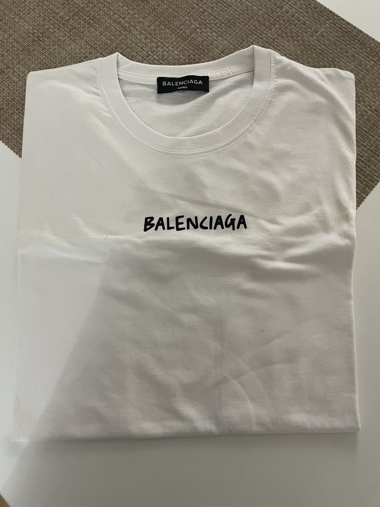 6 T shirts Balenciaga