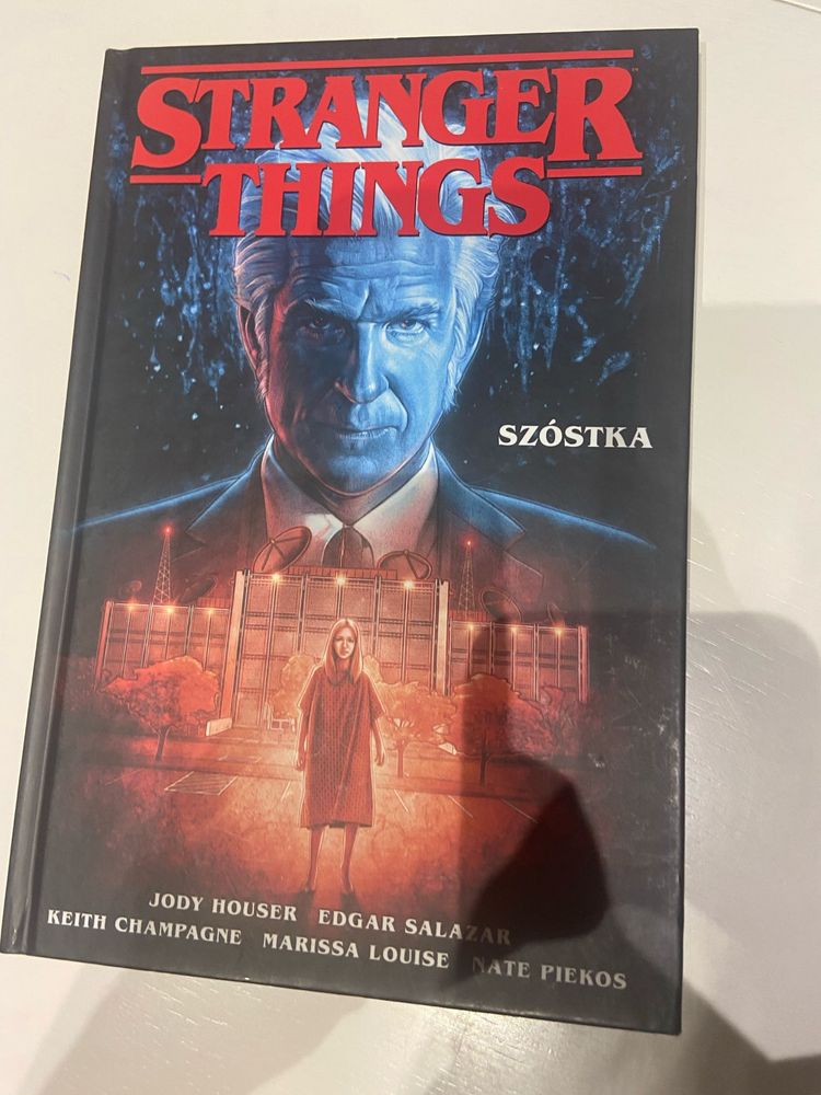 Puzle Etui t-shirt Box Stranger Things