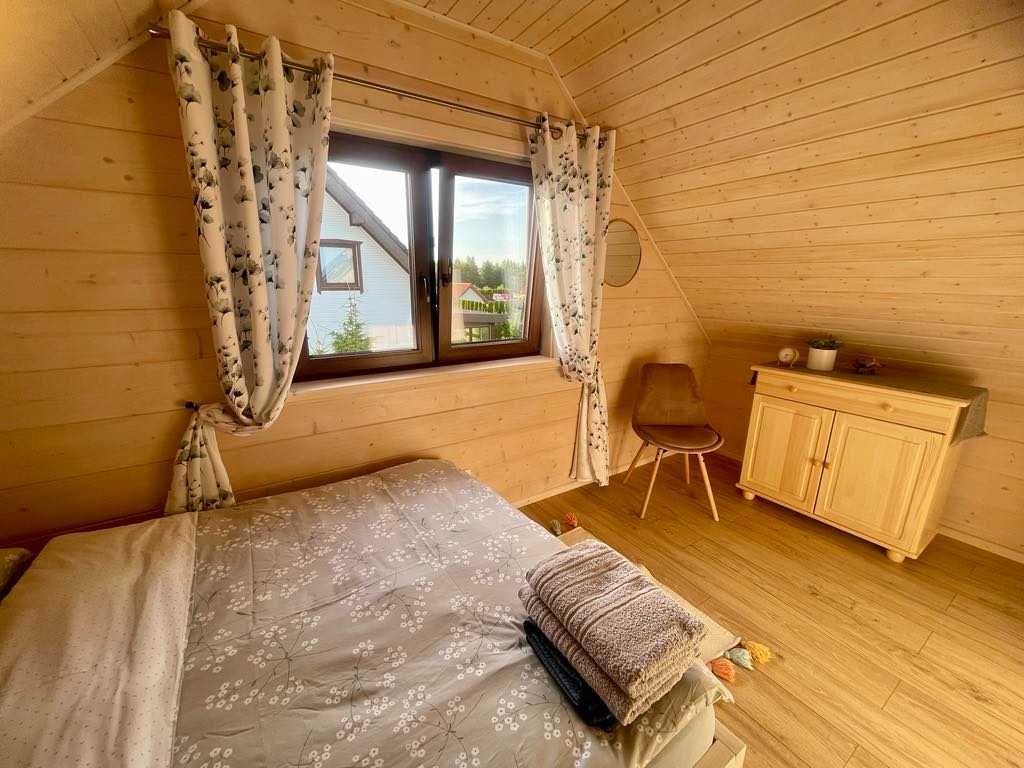 Mazury domek nad jeziorem Mikołajki, jacuzzi,sauna, basen