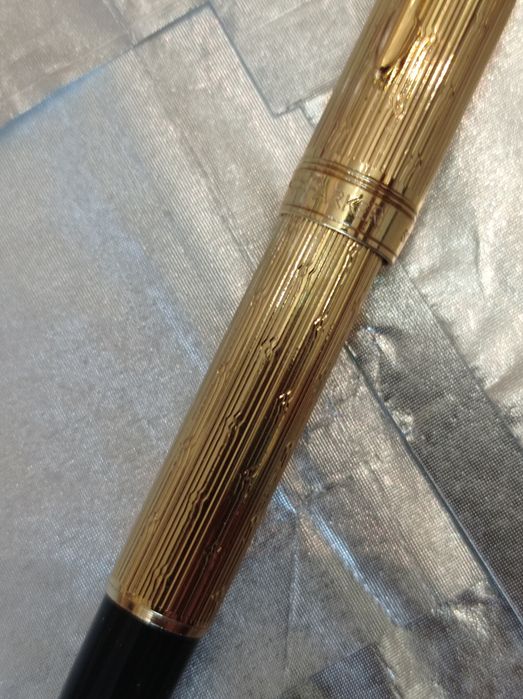 Чернильная ручка Паркер Sonnet Golden Star