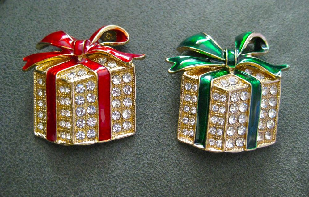 Alfinete / Broche / Pregadeira Presente c/ Laço Verde NOVO