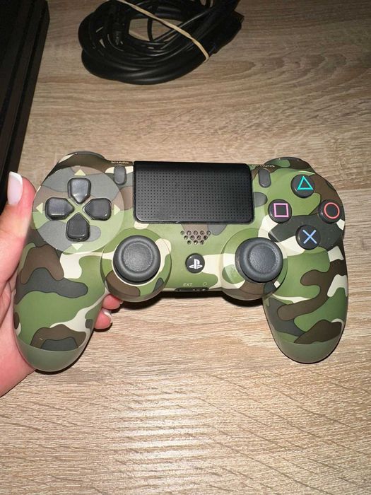 Play Station 4 Pro 1TB