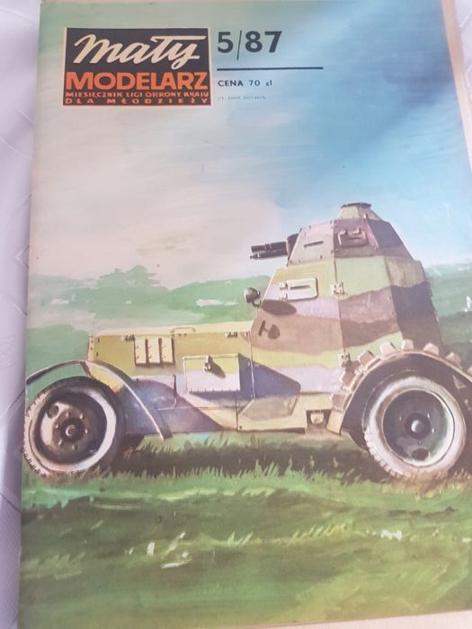 mały modelarz do sklejania